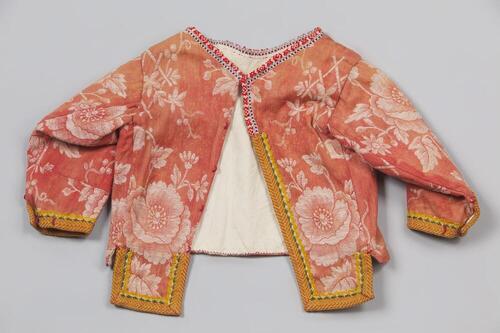 Borsik van damast met rood/witte bloemen