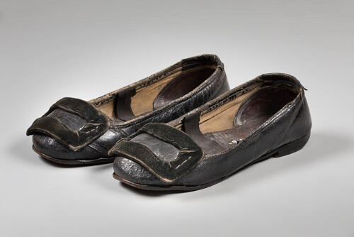 Schoen