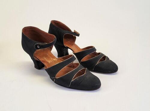 Dames schoenen, pumps met bandjes
