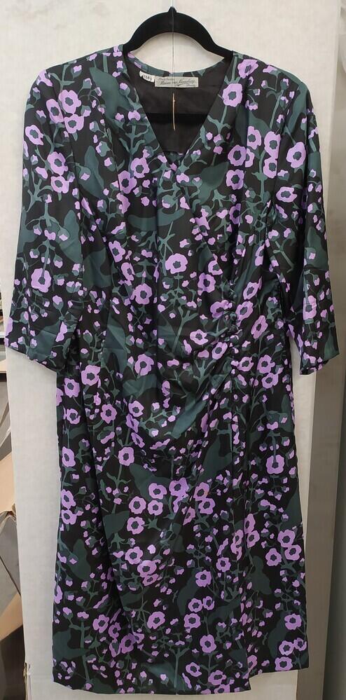Japon, grijs zwarte zijde met lila bloemen